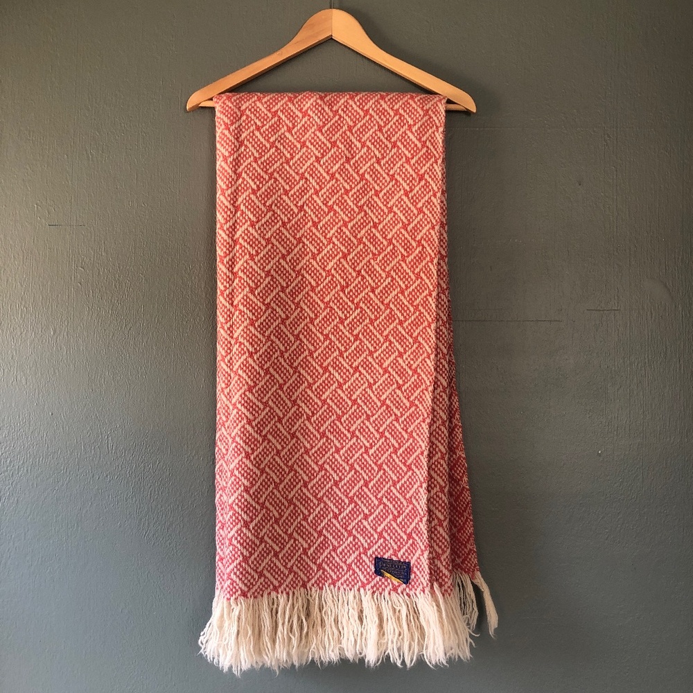 VINTAGE PENDLETON THROW